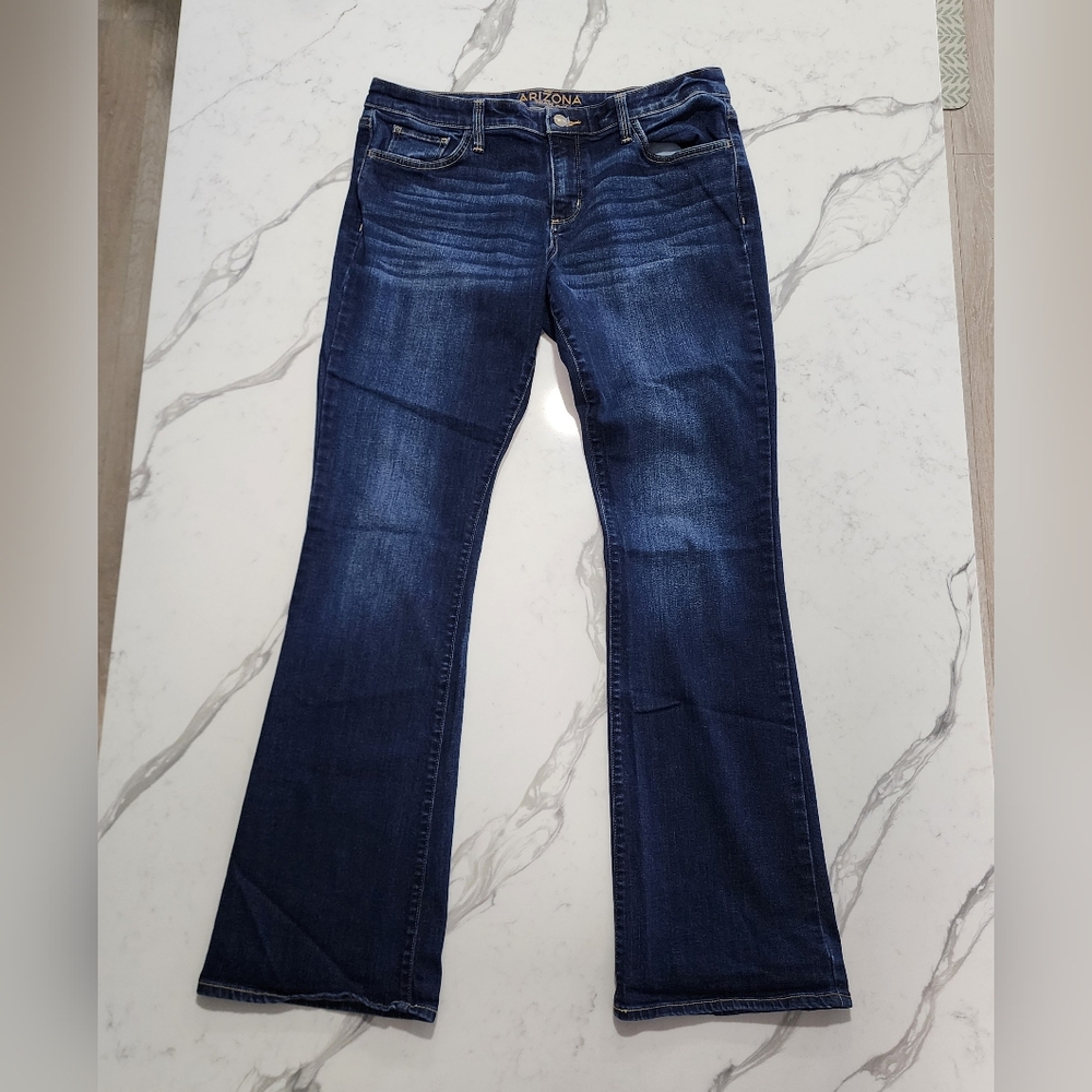 Arizona Jean Company Women's Dark Blue Flare Jeans Size 13